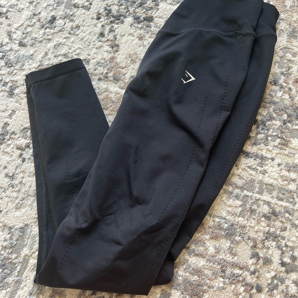 Gymshark Black Leggings Sleek Athletic Design